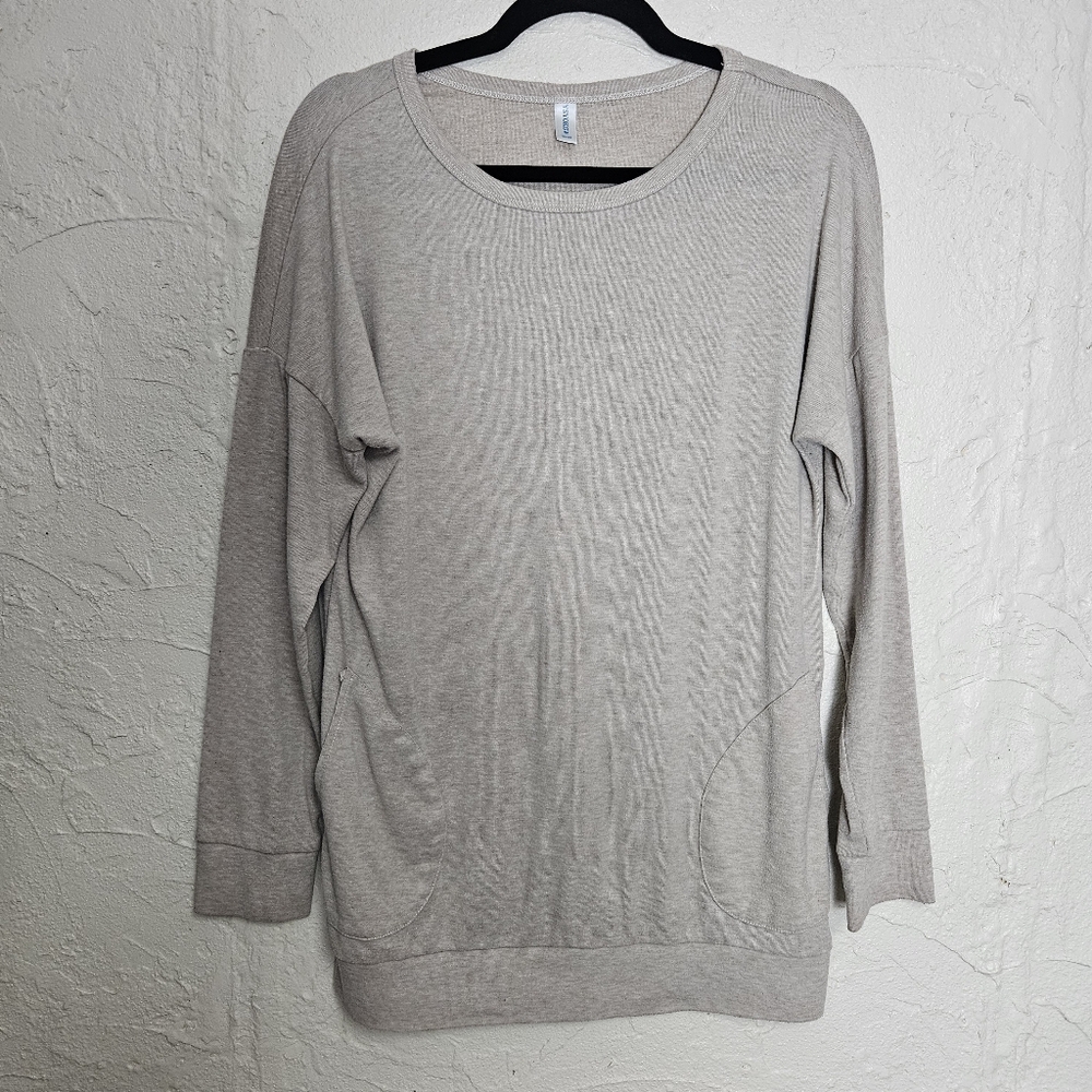 YSYOKOW Long Sleeve Women’s Beige Top Soft With Pockets Size Small